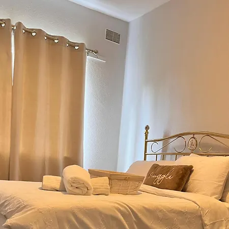 Проживання в сім'ї One Bedroom Apartment- Bec Chambers Ls Лідс
